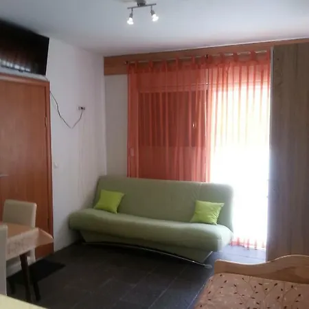 Lara Apartament Drvenik (Split-Dalmatia)